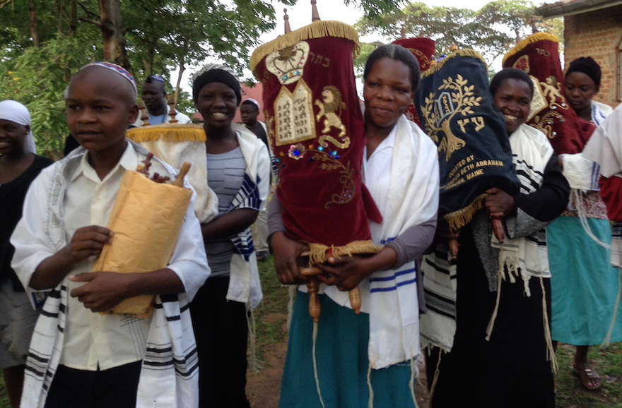 Nemsokára az ugandai zsidóknak is saját női rabbijuk lehet