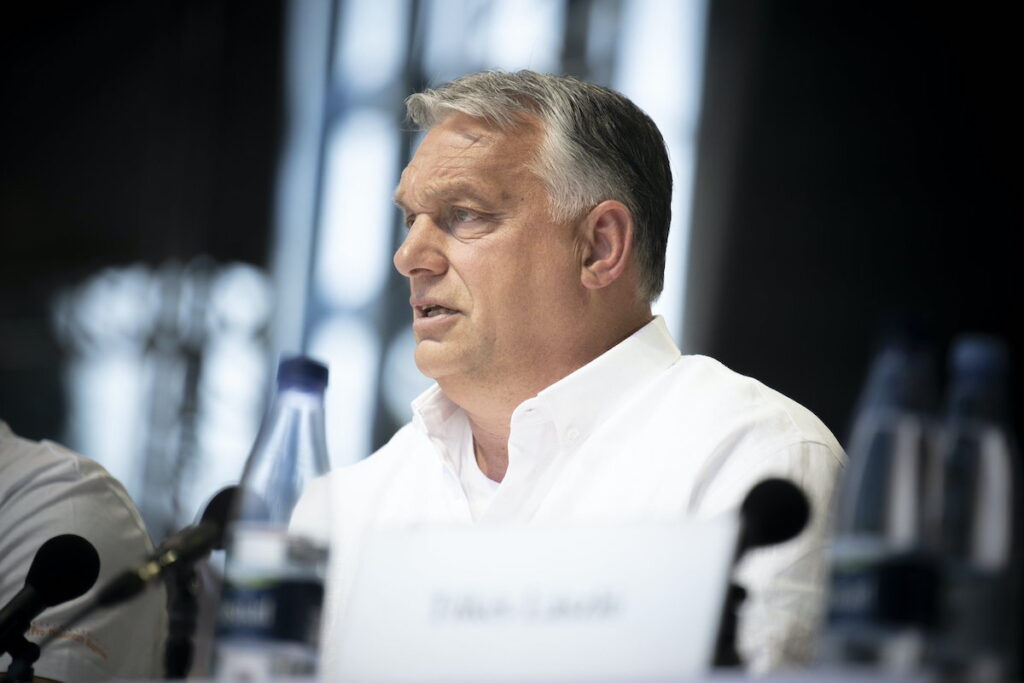 Találkozót kért Orbántól a Mazsihisz elnöke a „fajok keveredésével” foglalkozó beszéd miatt