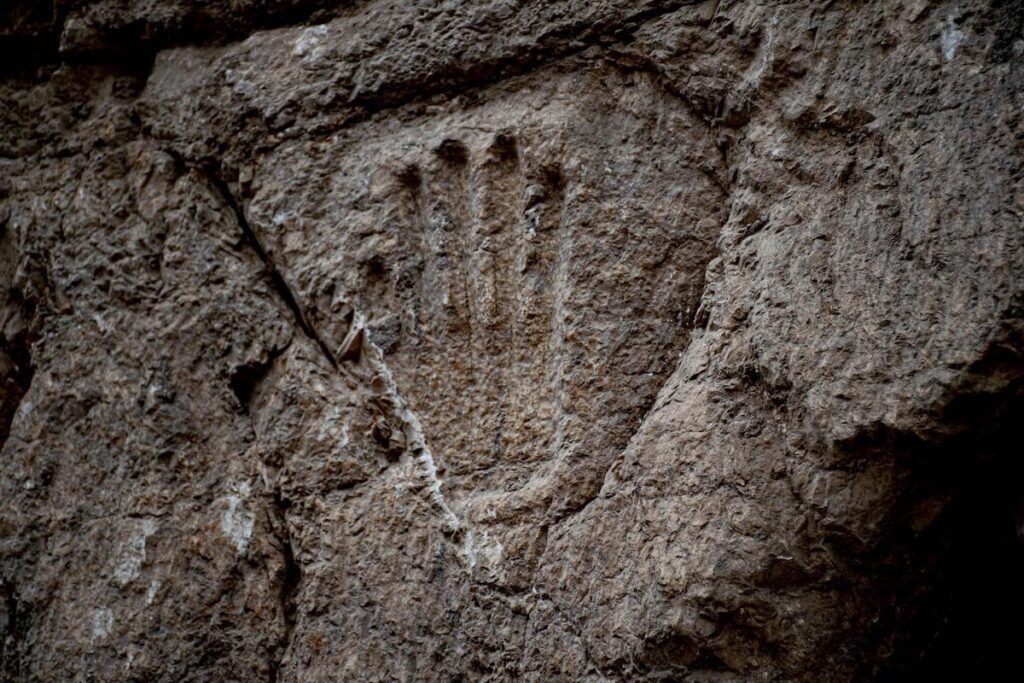 Jeruzsálemben talált rejtélyes tenyérnyom okoz fejtörést az izraeli régészeknek