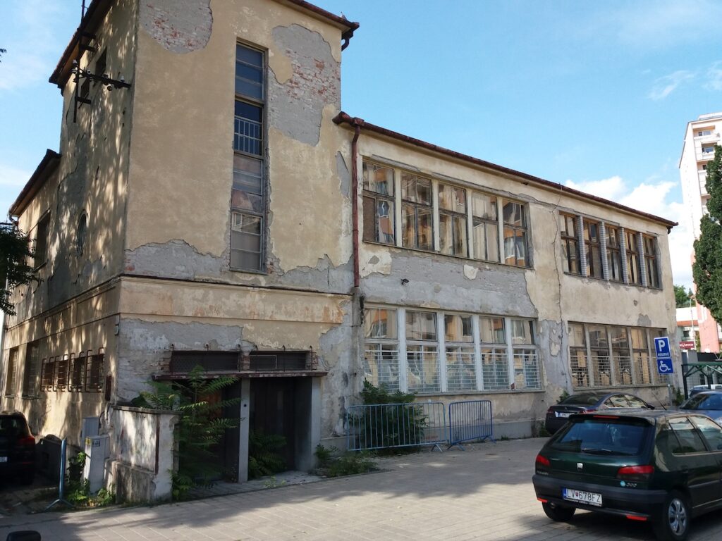 Megújul az egykori lévai zsidó iskola épülete