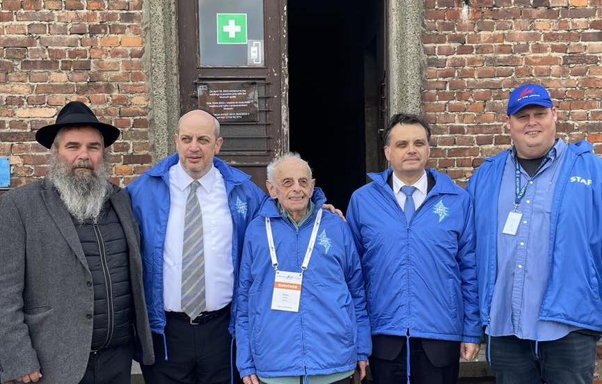Több mint 150 fős magyar küldöttség emlékezett Auschwitzban a nemzetközi Élet Menetén